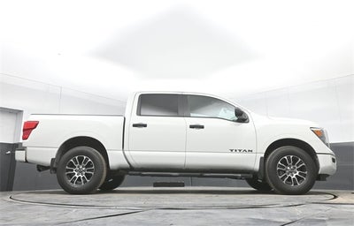 2024 Nissan Titan SV