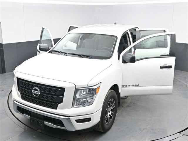 2024 Nissan Titan SV