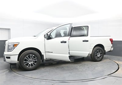 2024 Nissan Titan SV