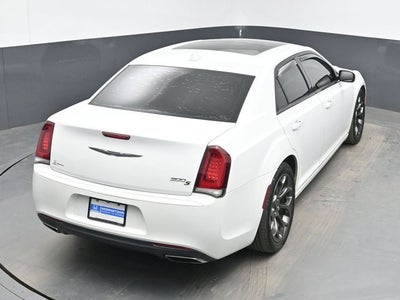 2016 Chrysler 300 S