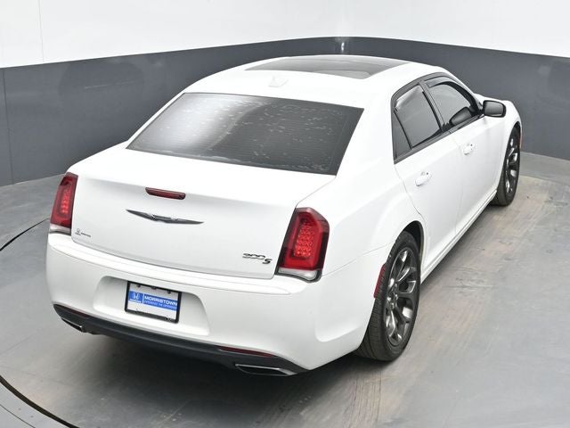 2016 Chrysler 300 S