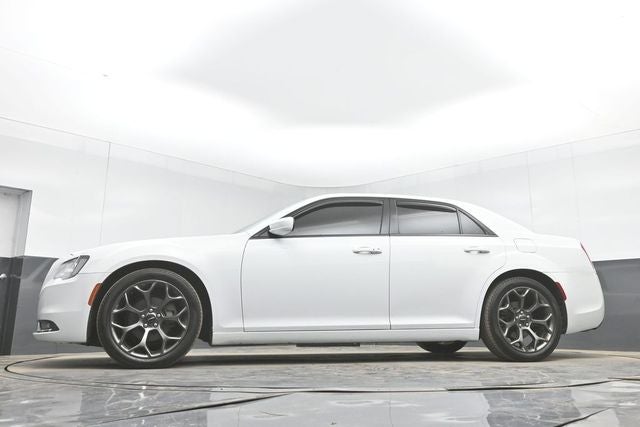 2016 Chrysler 300 S