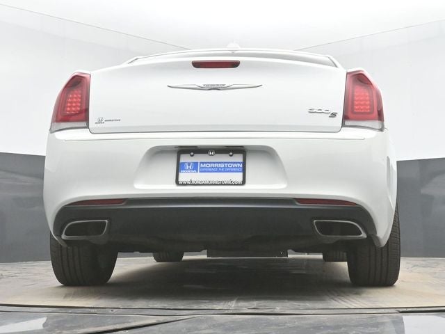 2016 Chrysler 300 S