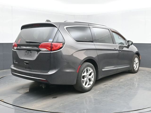2017 Chrysler Pacifica Touring L Plus