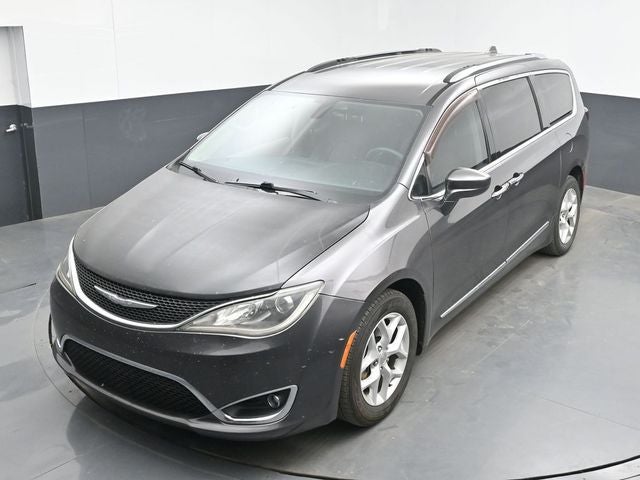 2017 Chrysler Pacifica Touring L Plus