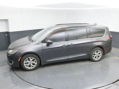 2017 Chrysler Pacifica Touring L Plus