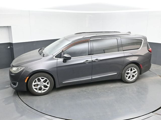 2017 Chrysler Pacifica Touring L Plus