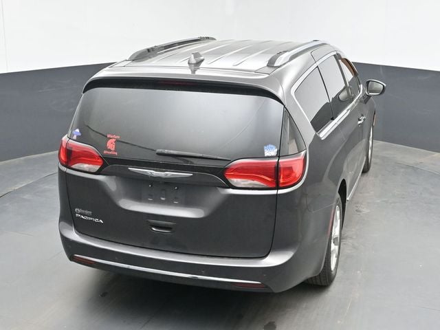 2017 Chrysler Pacifica Touring L Plus