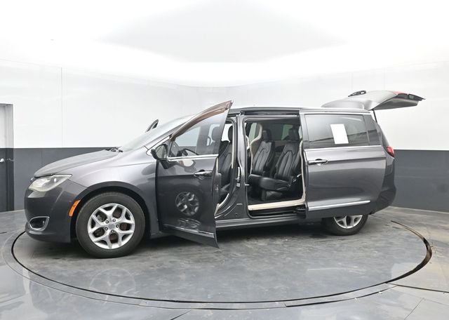 2017 Chrysler Pacifica Touring L Plus