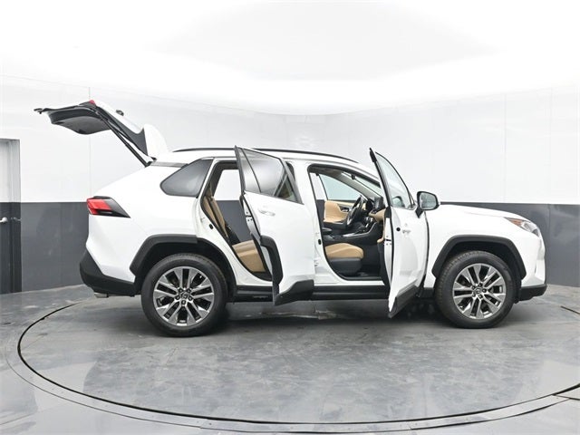 2019 Toyota RAV4 XLE Premium