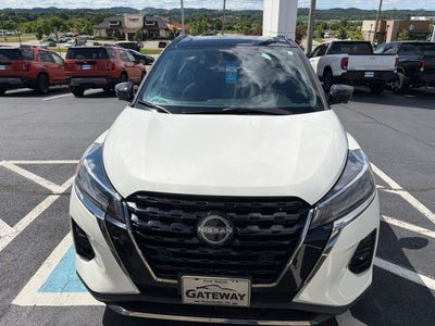 2023 Nissan Kicks SR
