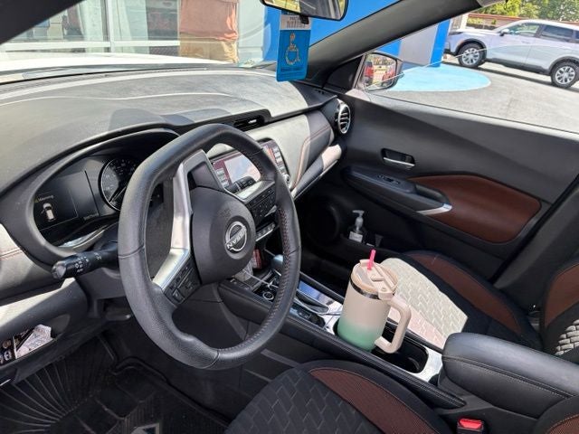 2023 Nissan Kicks SR