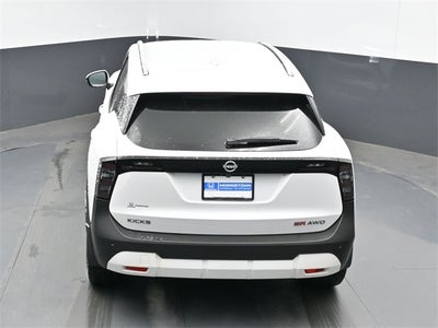 2025 Nissan Kicks SR