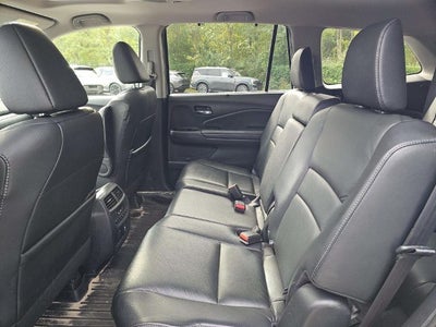 2019 Honda Pilot EX-L w/Navigation and Rear Entertainment System