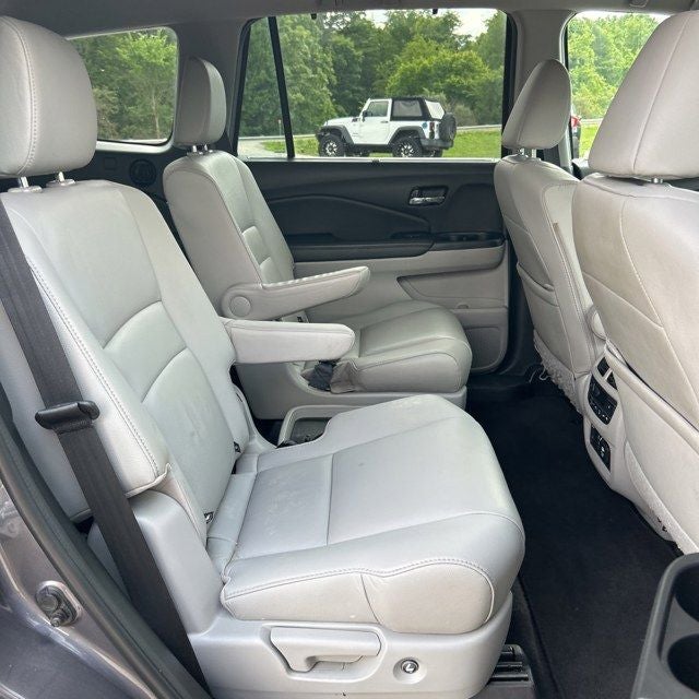 2022 Honda Pilot Touring 7 Passenger