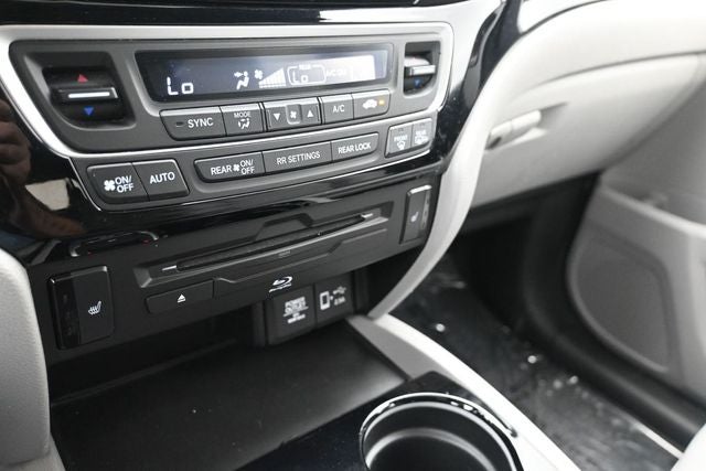 2022 Honda Pilot Touring 7 Passenger