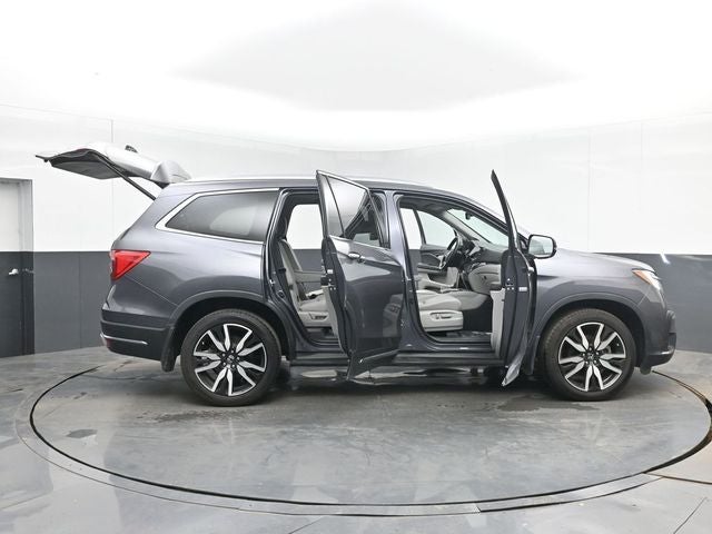 2022 Honda Pilot Touring 7 Passenger