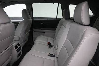2022 Honda Pilot Touring 8 Passenger