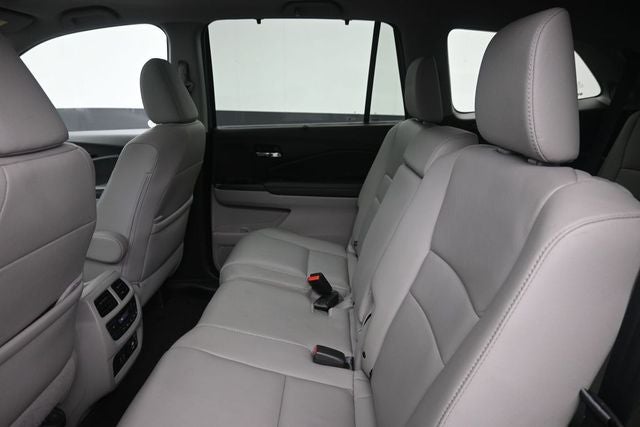 2022 Honda Pilot Touring 8 Passenger