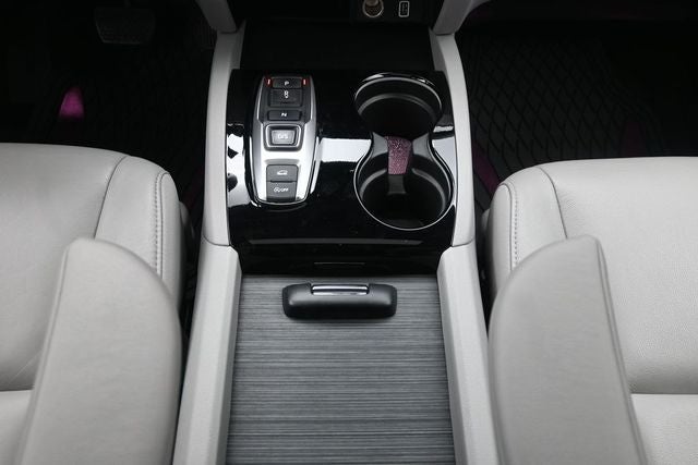 2022 Honda Pilot Touring 8 Passenger