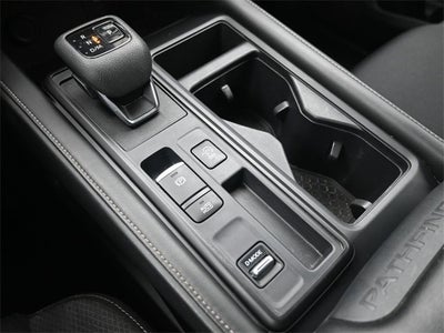 2024 Nissan Pathfinder S