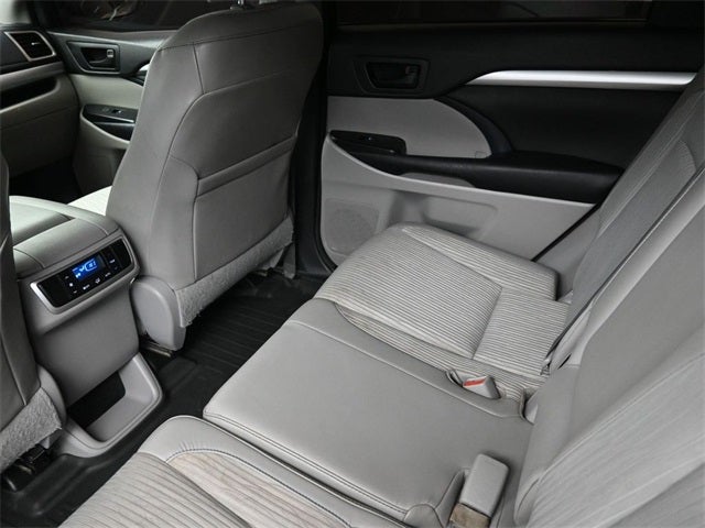 2015 Toyota Highlander LE Plus V6