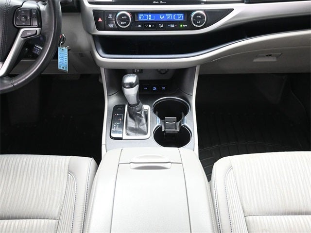 2015 Toyota Highlander LE Plus V6