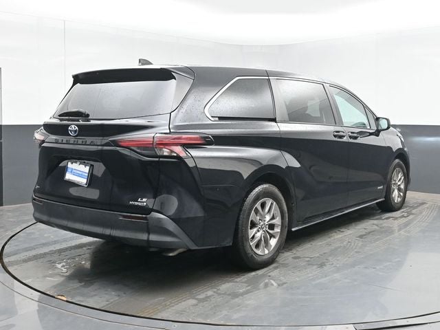 2021 Toyota Sienna LE 8 Passenger