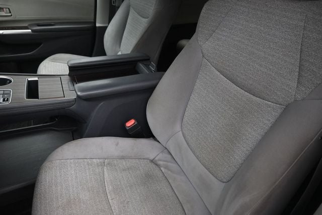 2021 Toyota Sienna LE 8 Passenger