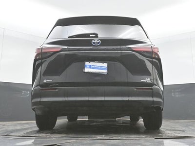 2021 Toyota Sienna LE 8 Passenger
