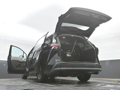 2021 Toyota Sienna LE 8 Passenger