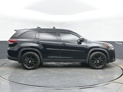 2019 Toyota Highlander SE