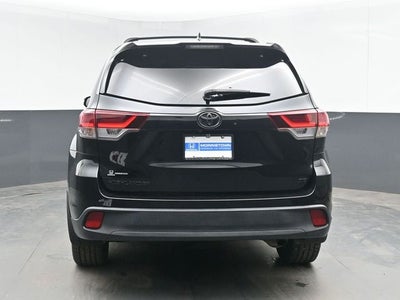 2019 Toyota Highlander SE