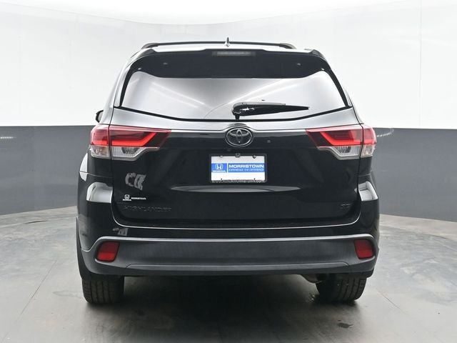 2019 Toyota Highlander SE