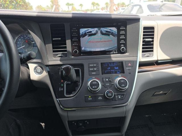 2019 Toyota Sienna XLE 8 Passenger