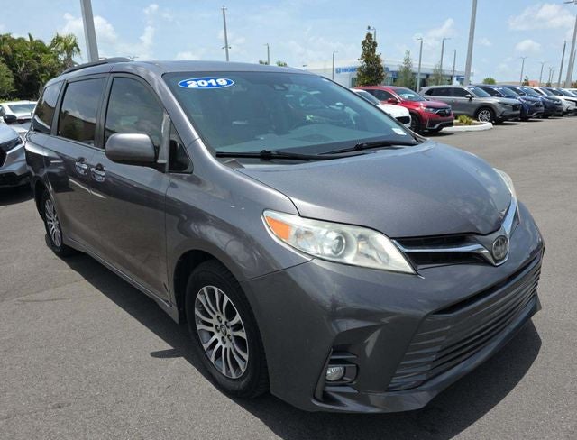 2019 Toyota Sienna XLE 8 Passenger