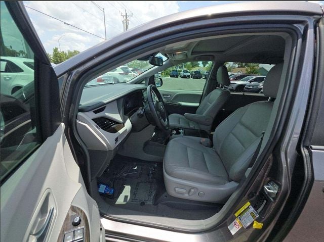 2019 Toyota Sienna XLE 8 Passenger