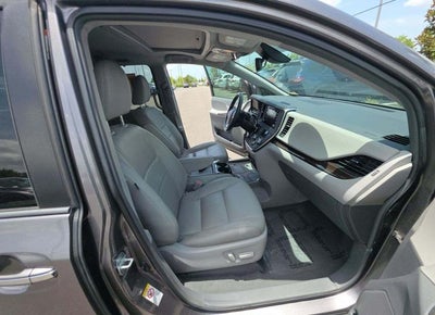 2019 Toyota Sienna XLE 8 Passenger