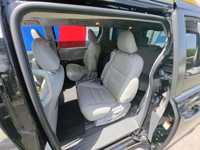 2020 Toyota Sienna XLE 8 Passenger