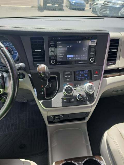 2020 Toyota Sienna XLE 8 Passenger