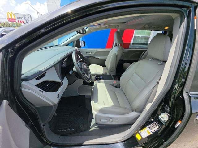 2020 Toyota Sienna XLE 8 Passenger