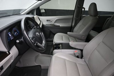 2020 Toyota Sienna XLE 8 Passenger