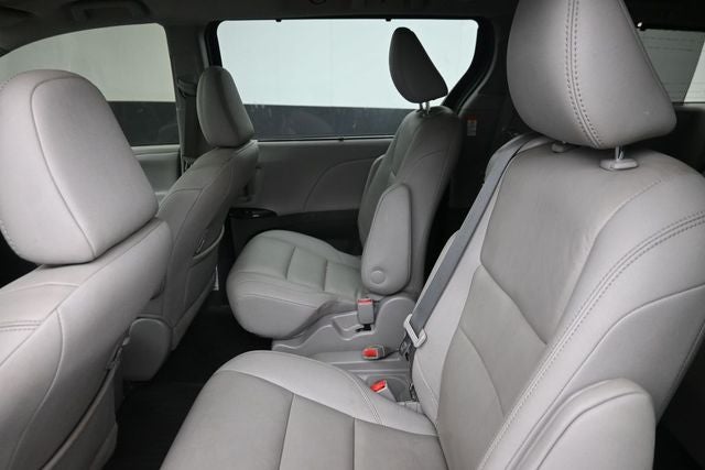2020 Toyota Sienna XLE 8 Passenger