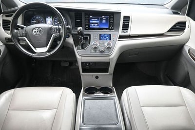2020 Toyota Sienna XLE 8 Passenger