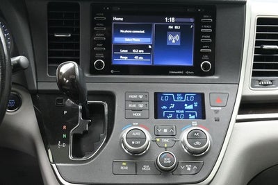 2020 Toyota Sienna XLE 8 Passenger