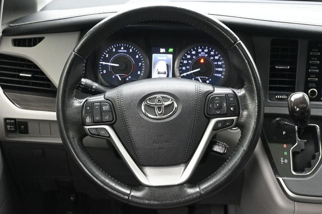 2020 Toyota Sienna XLE 8 Passenger