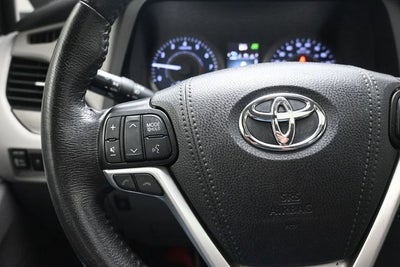2020 Toyota Sienna XLE 8 Passenger