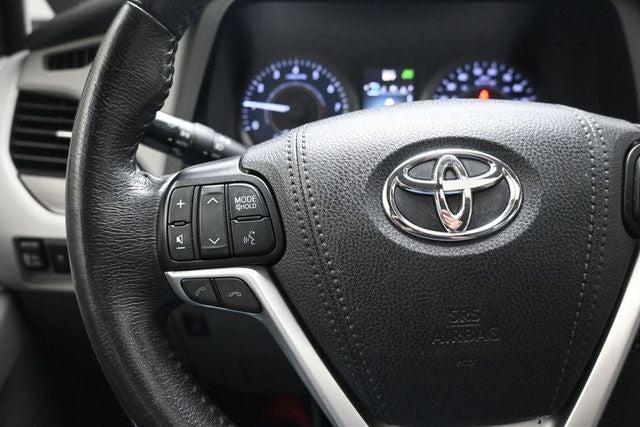 2020 Toyota Sienna XLE 8 Passenger