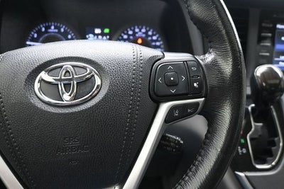 2020 Toyota Sienna XLE 8 Passenger