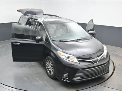 2020 Toyota Sienna XLE 8 Passenger